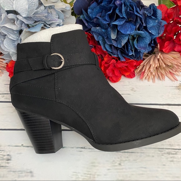 Black Bootie with Block Heel and Strappy Detail - Picture 8 of 16